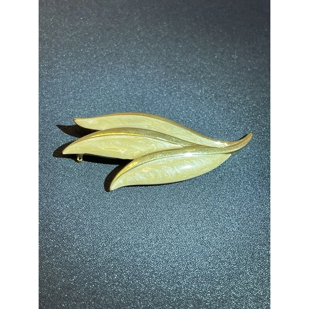 Vintage Napier  Brooch Pin Leaf Leaves Yellow Enamel  & Gold Tone Metal 2.75”